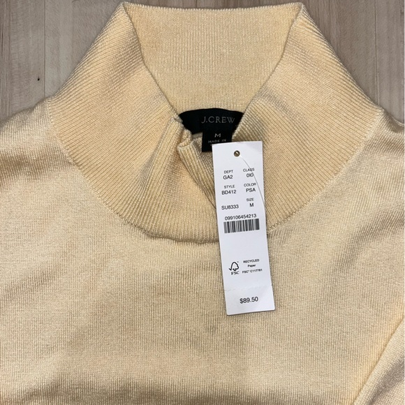 J.Crew NWT Yellow Turtleneck Sweater size Medium - Picture 2 of 2